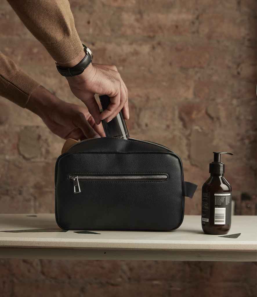 Quadra - Tailored Luxe Wash Bag - Pierre Francis