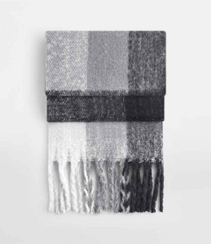 Beechfield - Fluffy Check Scarf