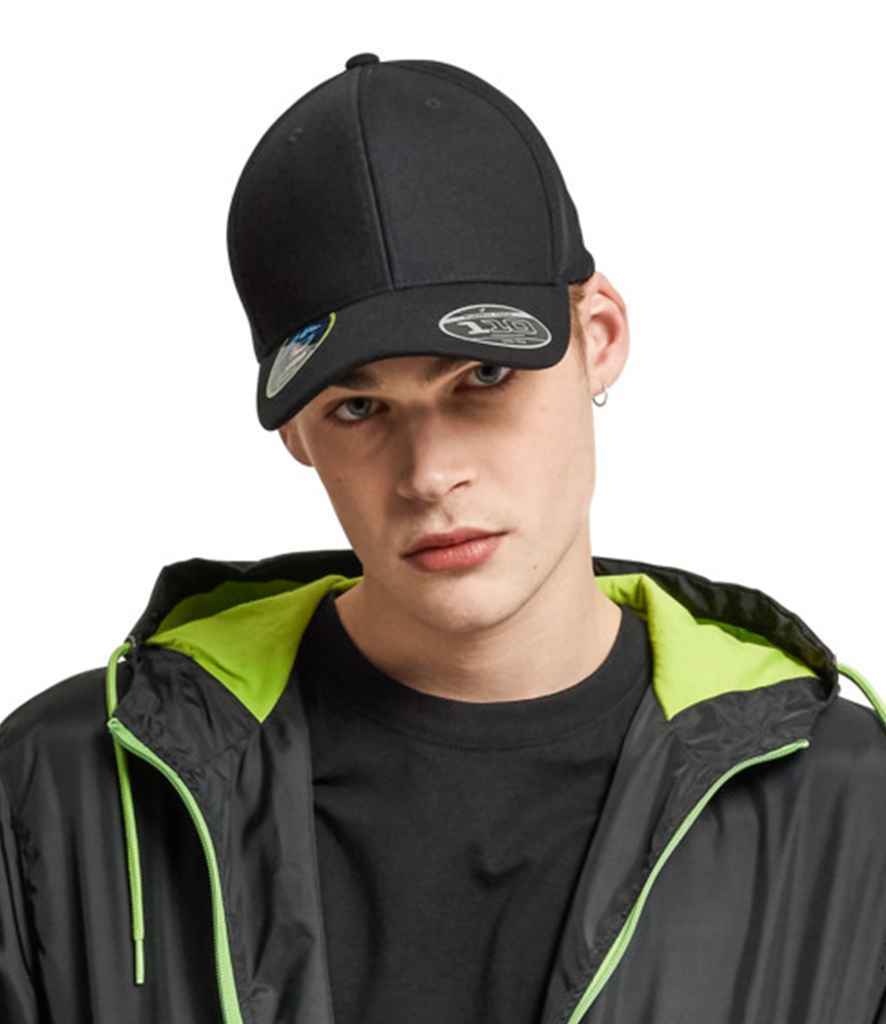 Flexfit - Cool and Dry Mini Piqué Cap - F110P BLK ONE