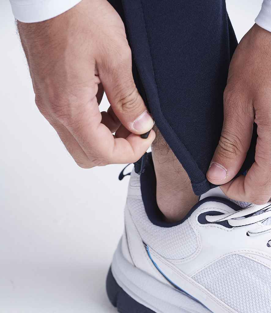 AWDis – fajne, zwężane spodnie do joggingu