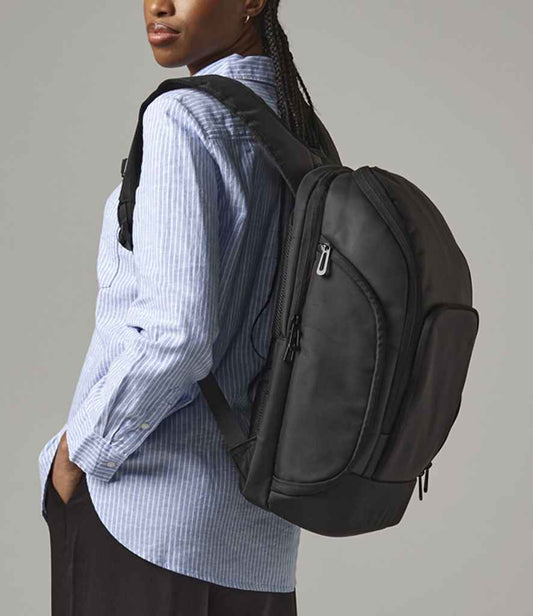 Quadra - Pro-Tech Charge Backpack - QD910 BLK ONE