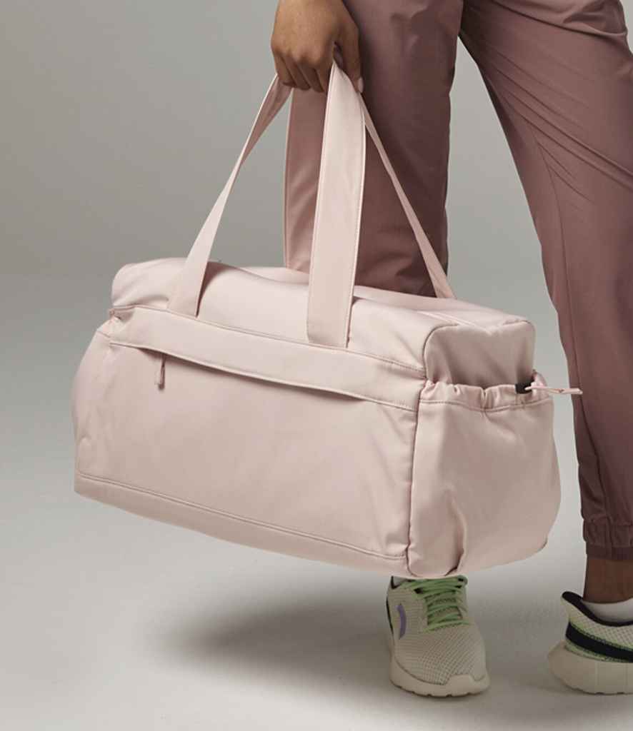 Quadra - Studio Holdall - Pierre Francis